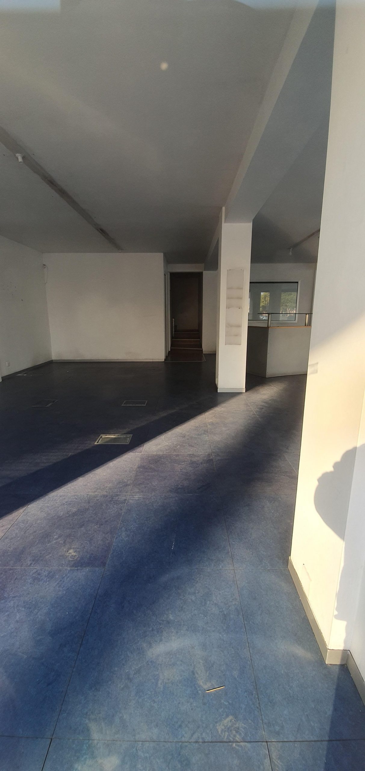 130 sq.m OFFICE SPACE FOR RENT AGIA ZONI-LIMASSOL
