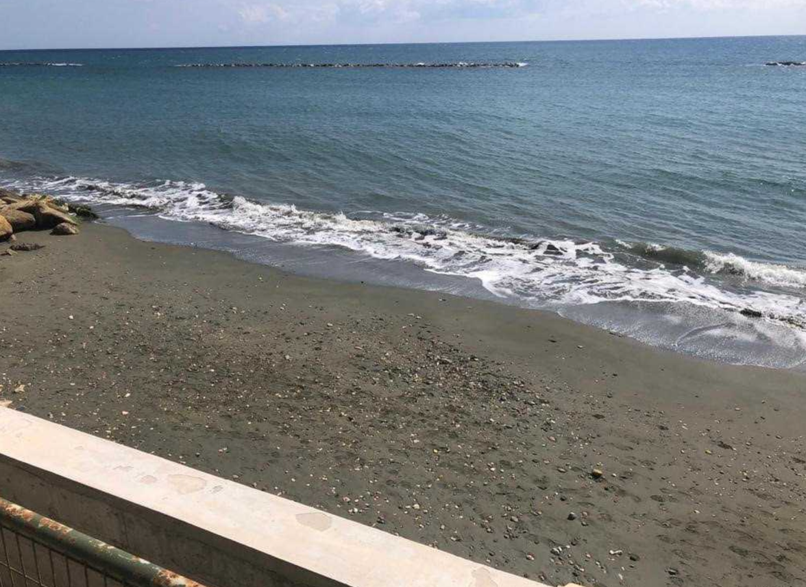 3 BEDROOM APARTMENT FOR SALE GERMASOGEIA BEACH FRONT AREA- LIMASSOL
